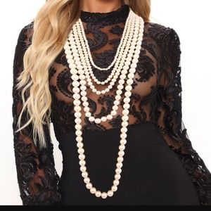 Beautiful Necklace of Pearls.
